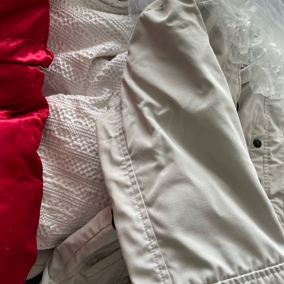 Authentic Canada Goose Kensington  Parka, colour: off white  
Size: XSmall - Picture 8 of 16